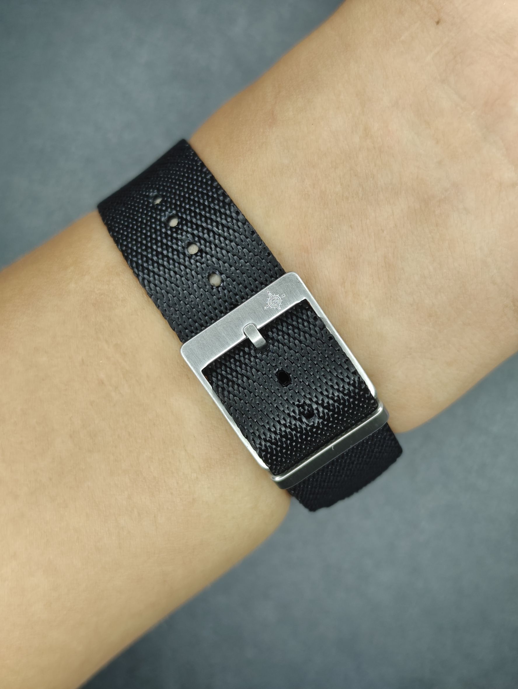 Full Black Adjustable Single Pass Straps - Image 8
