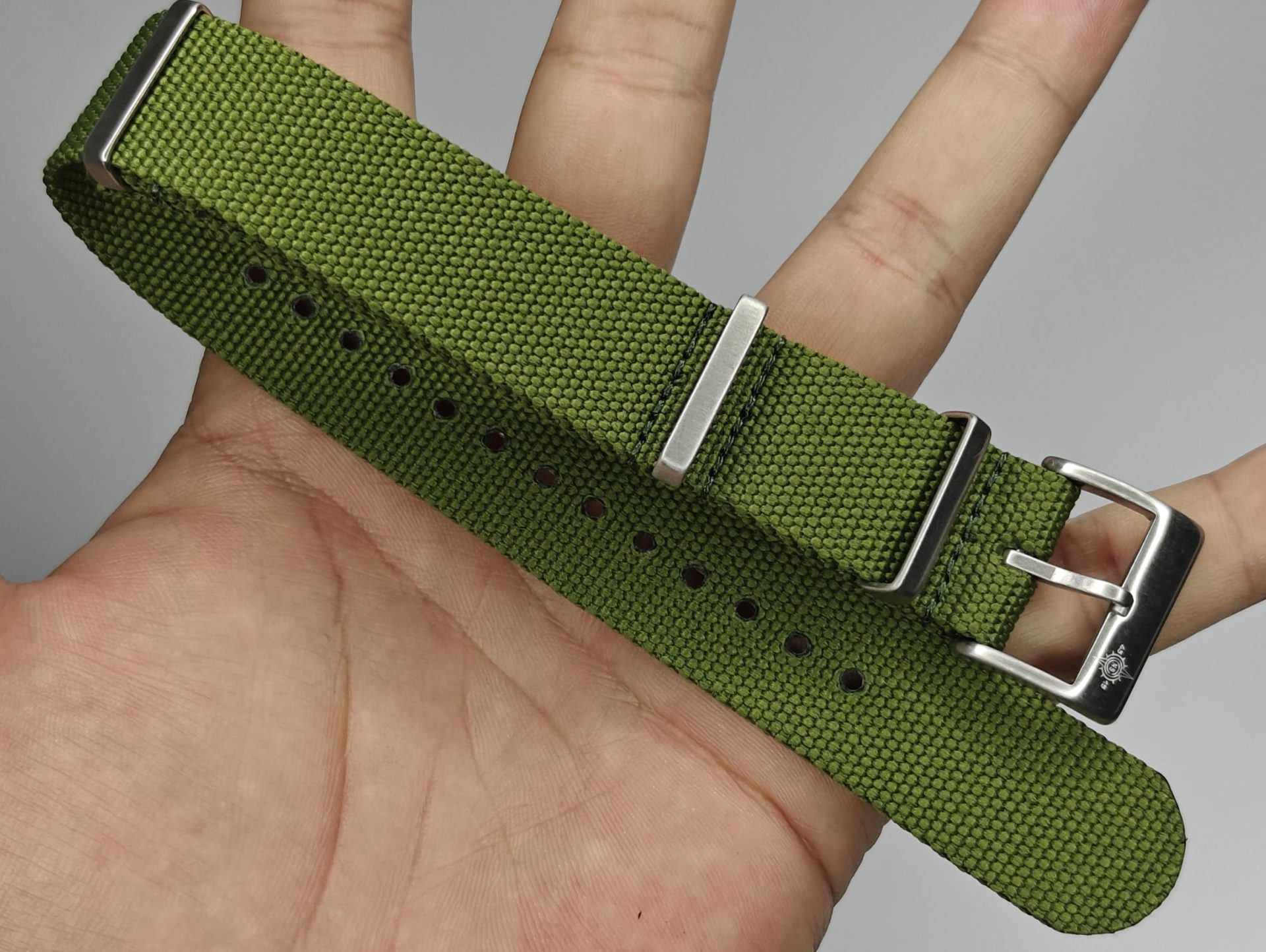 สายนาโต้ Premium Khaki Green Nylon Strap - Image 3