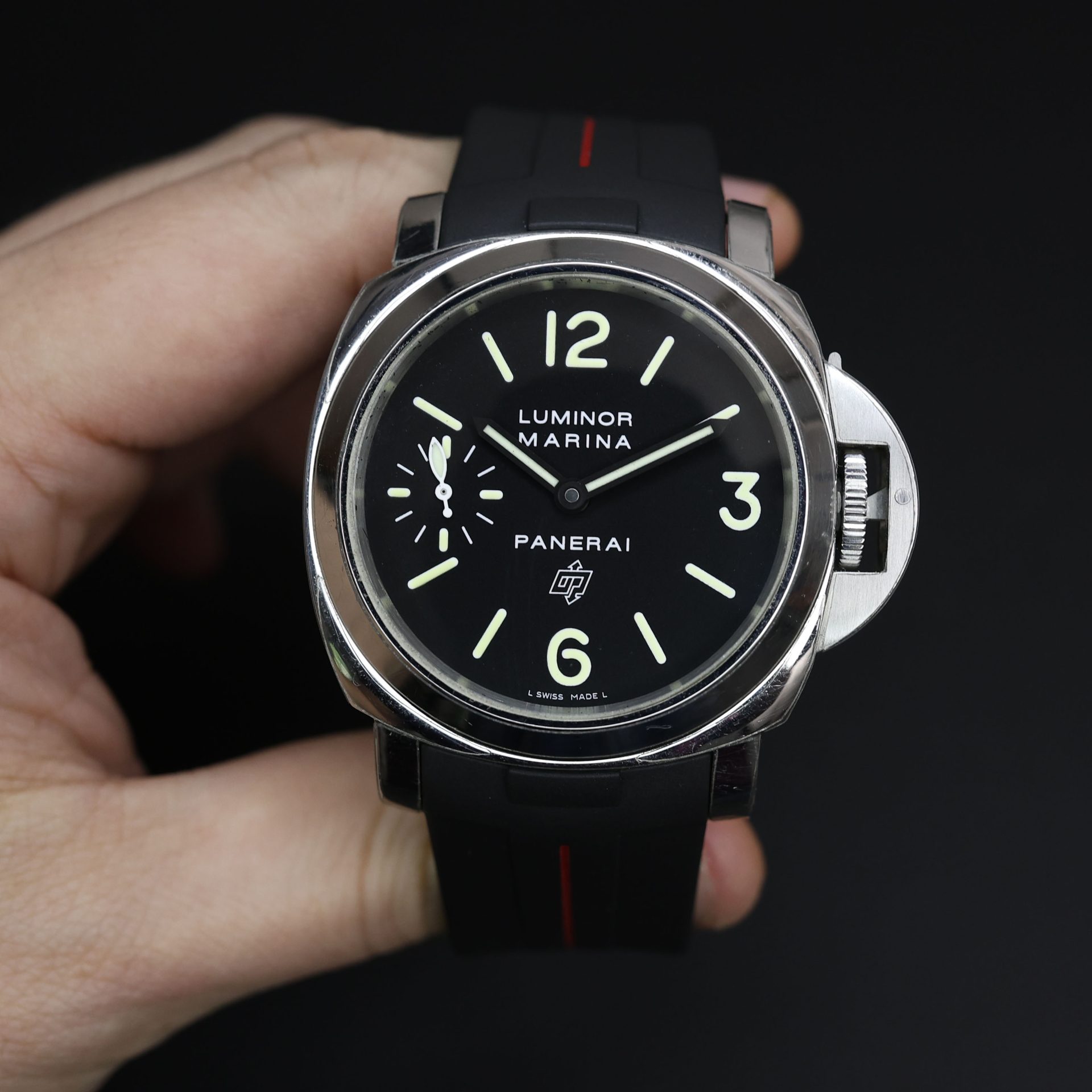 Rubber B VulChromatic® Jet Black / Red Devil Rubber Strap for Panerai Luminor 44mm - Image 3